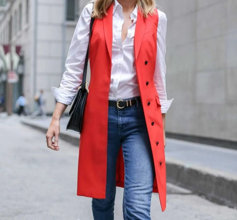 Жилет красный удлиненный