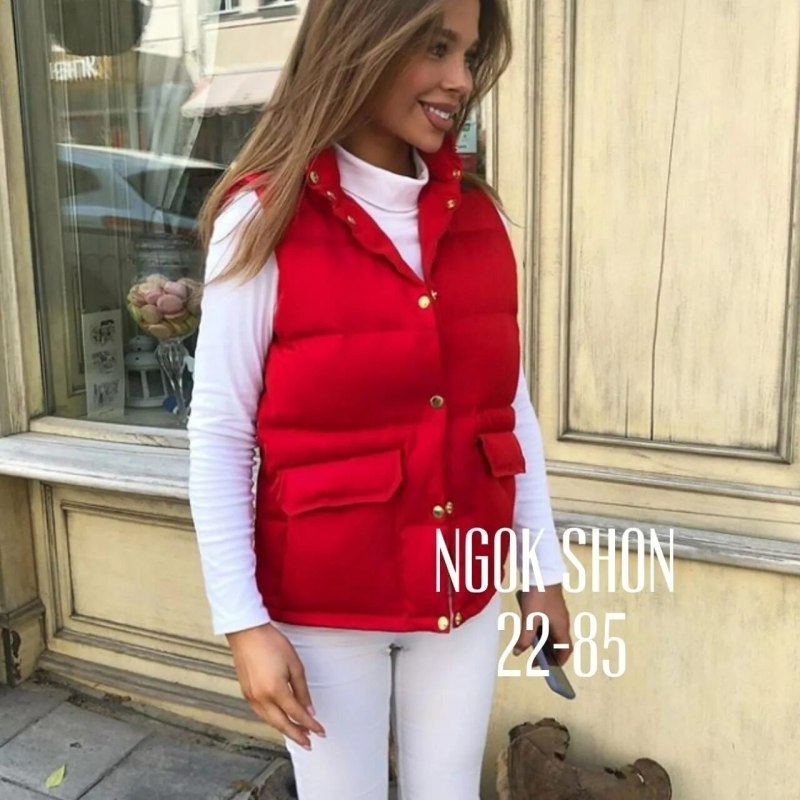Красная дутая жилетка