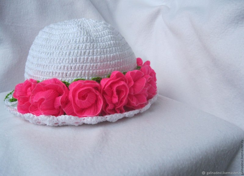 Вязаная шляпка для девочки