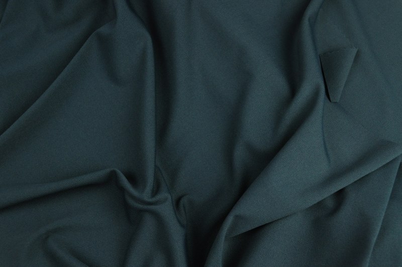 Антрацитовый цвет в одежде