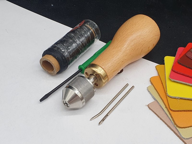 Крючок для прошивки обуви