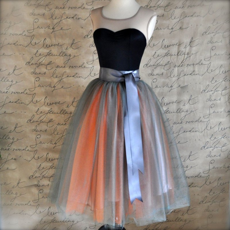 Платья из тюля модные