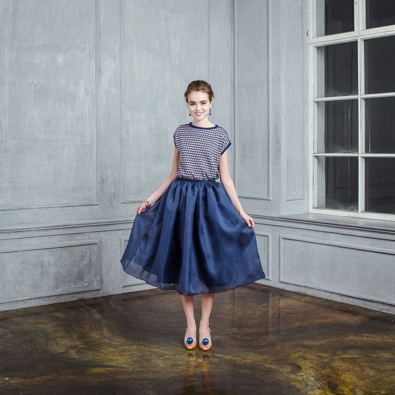 Синяя пышная юбка