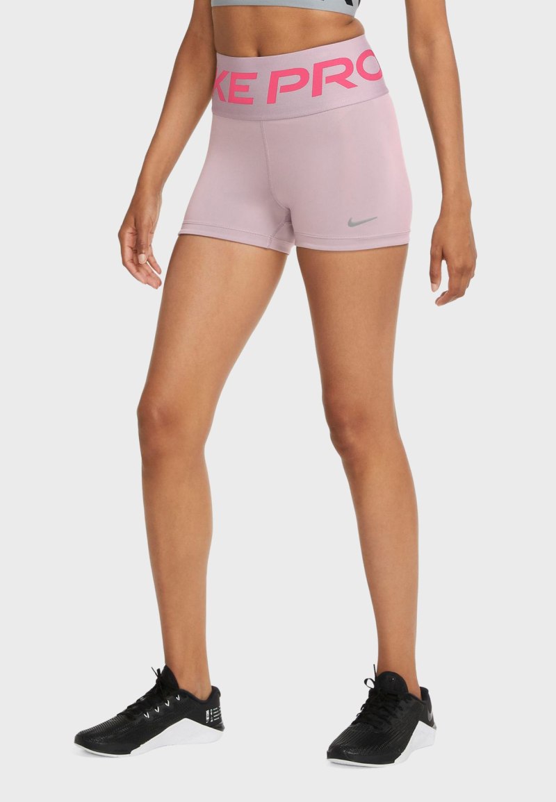 Тайтсы Nike Pro короткие