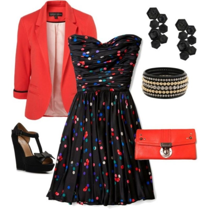 Комплекты одежды для девушек