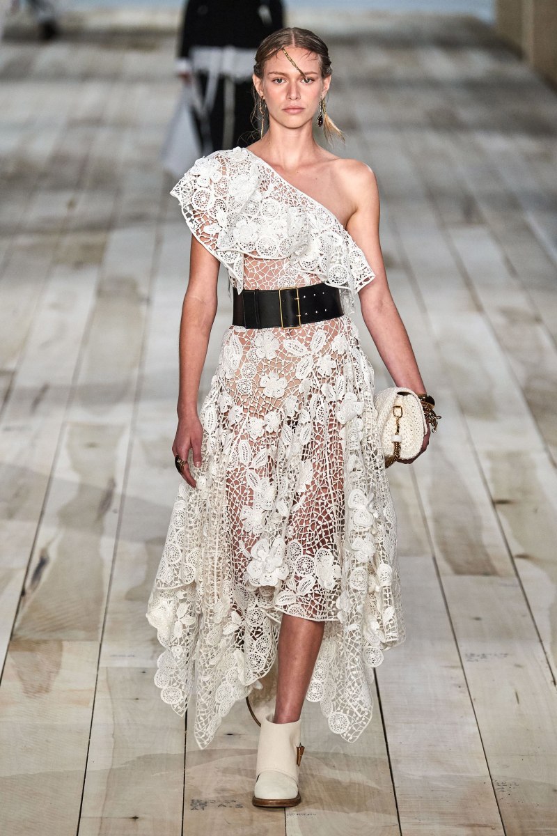 Платья Alexander MCQUEEN 2020