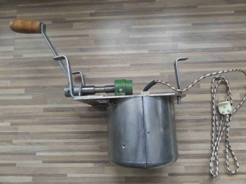 Растяжитель для шапок