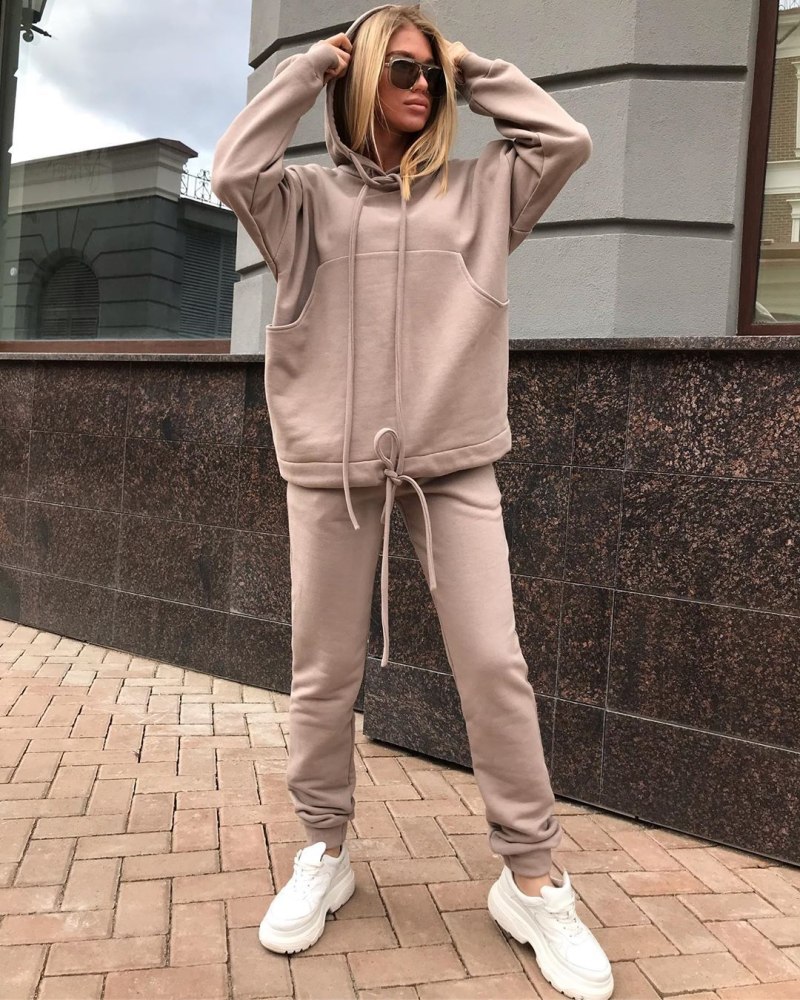 Модные спортивные костюмы