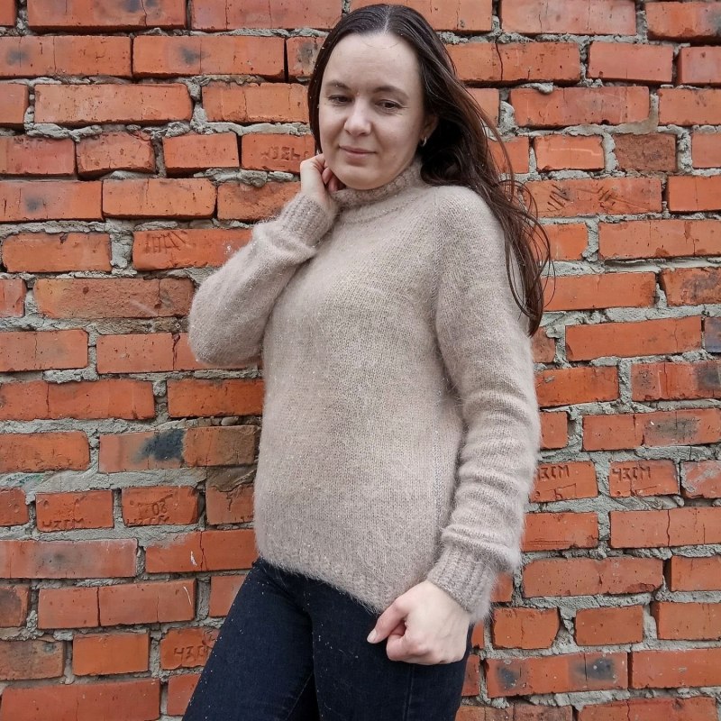 Пушистый джемпер
