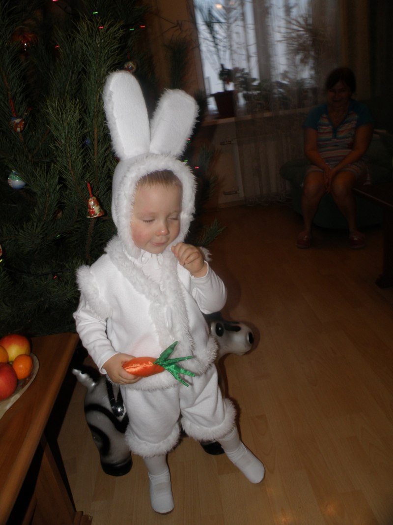 Новогодний костюм зайца для мальчика