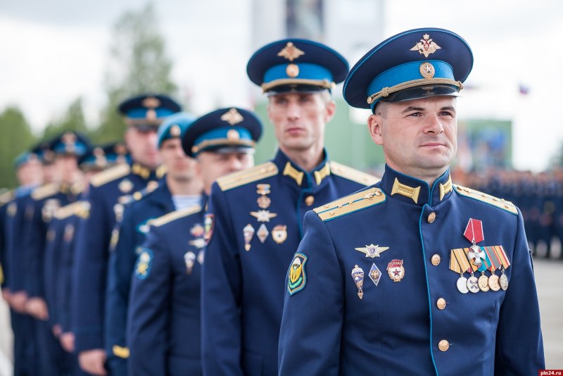 Парадный китель офицера ВКС РФ