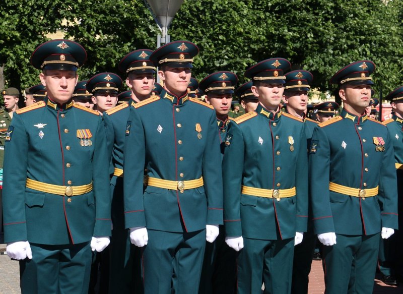 Парадная форма солдат армии РФ