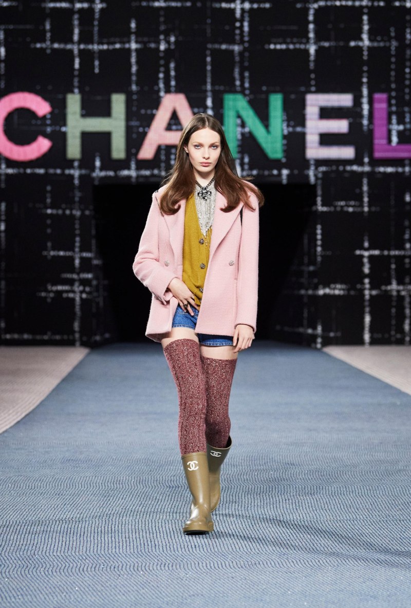 Chanel показ осень-зима 2023