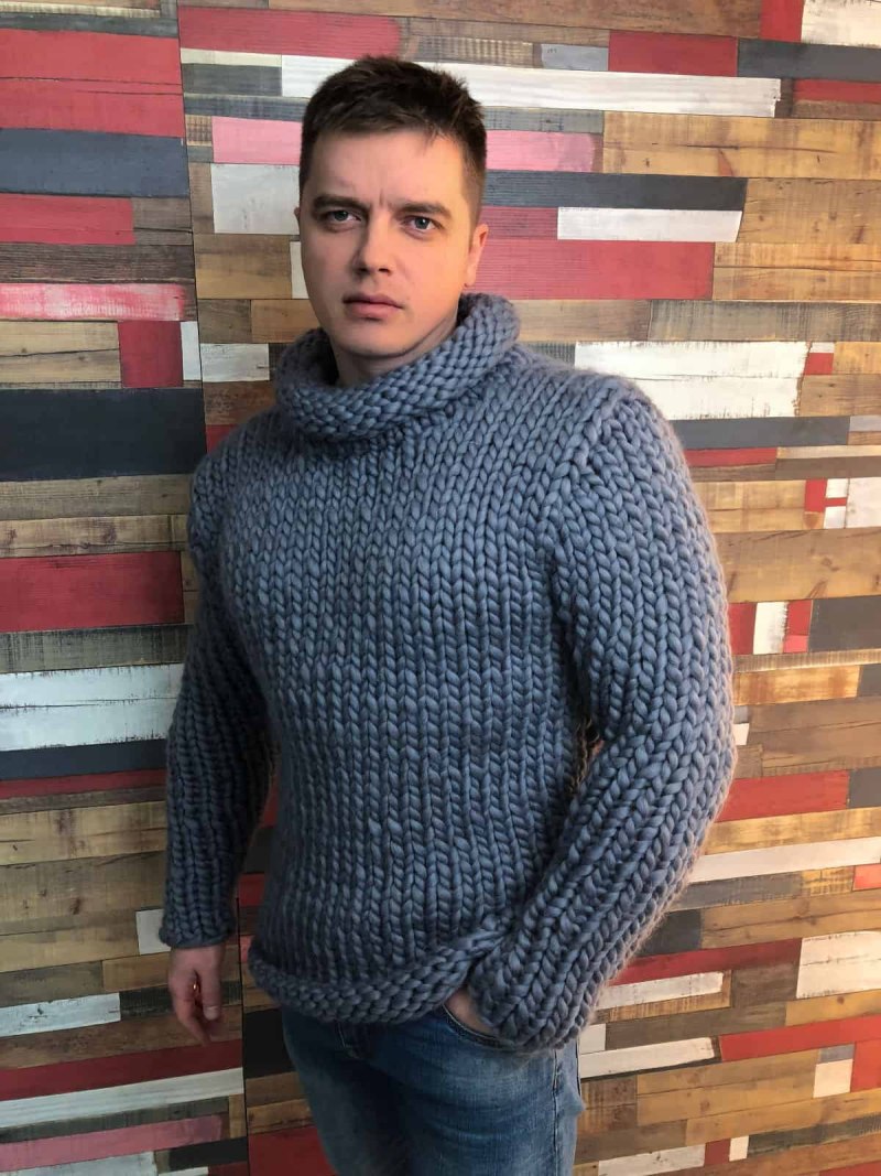 Свитер ручной вязки мужской