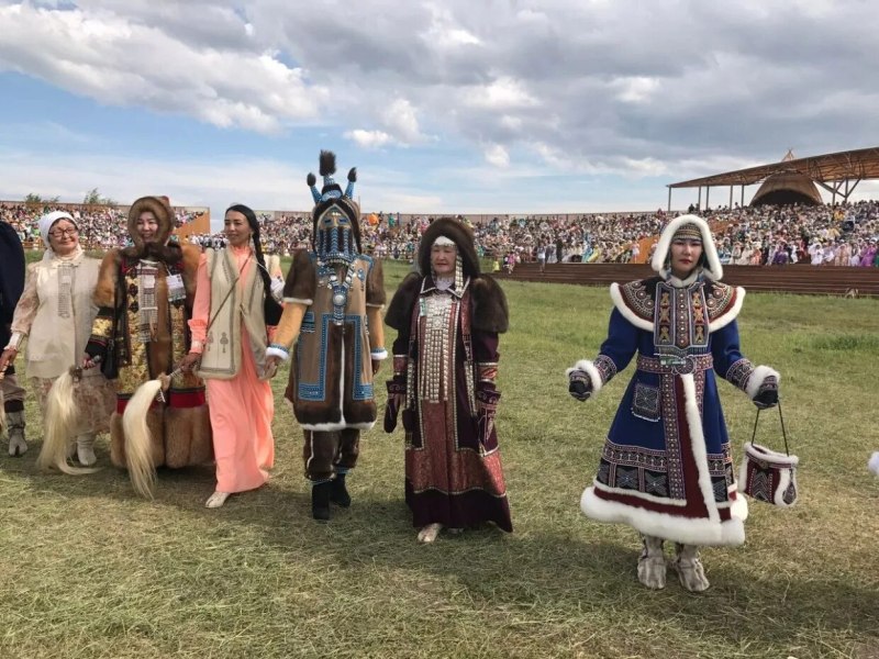 Якутская народная одежда Ысыах