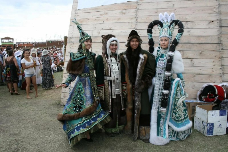 Якутская народная одежда Ысыах