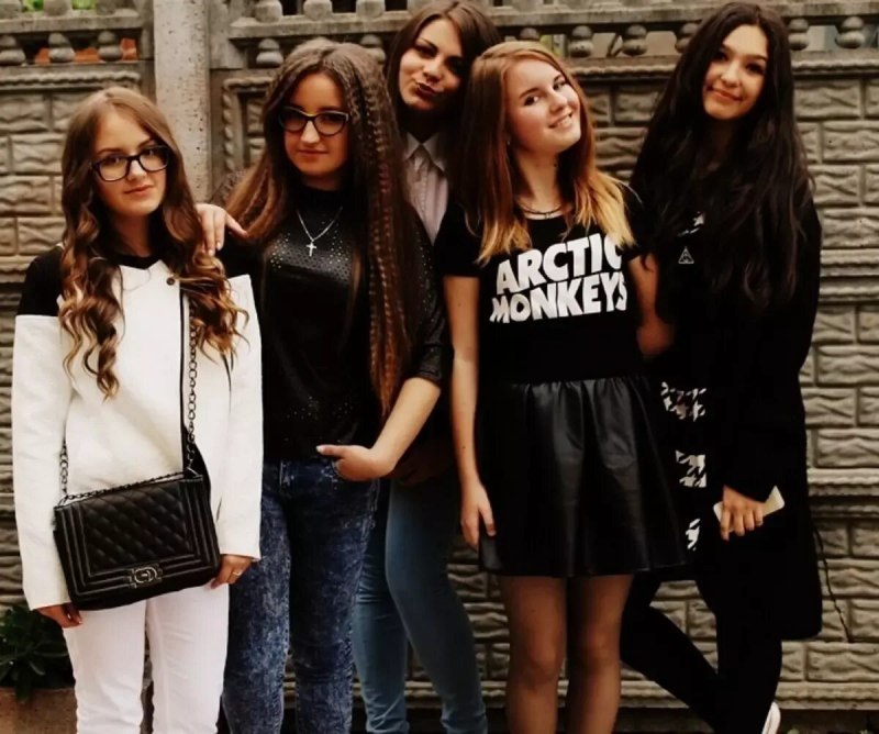 Модная подростковая одежда