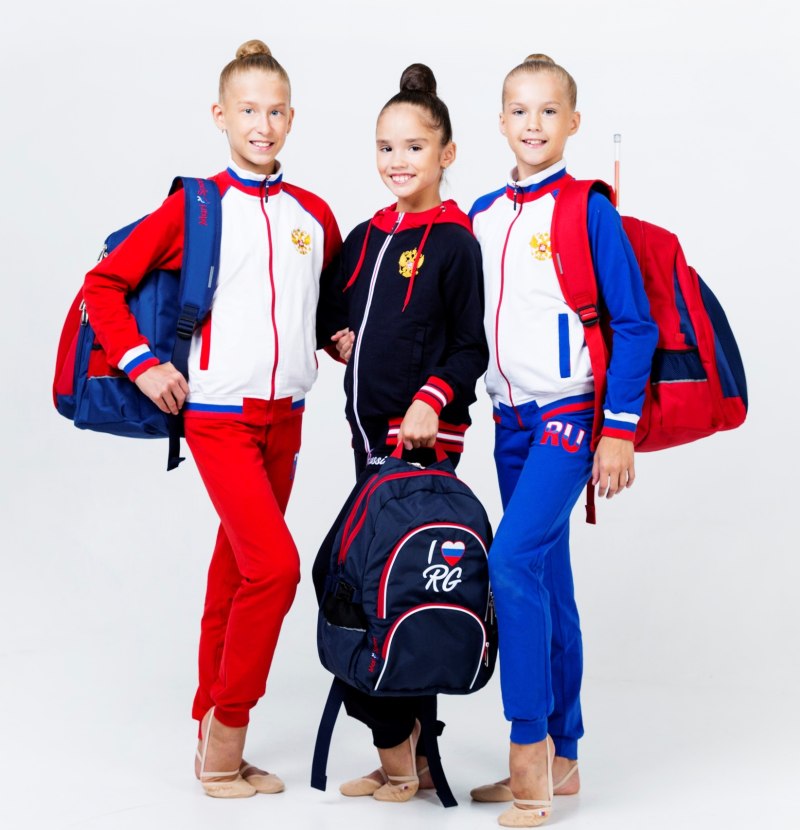 Командные спортивные костюмы для девочек