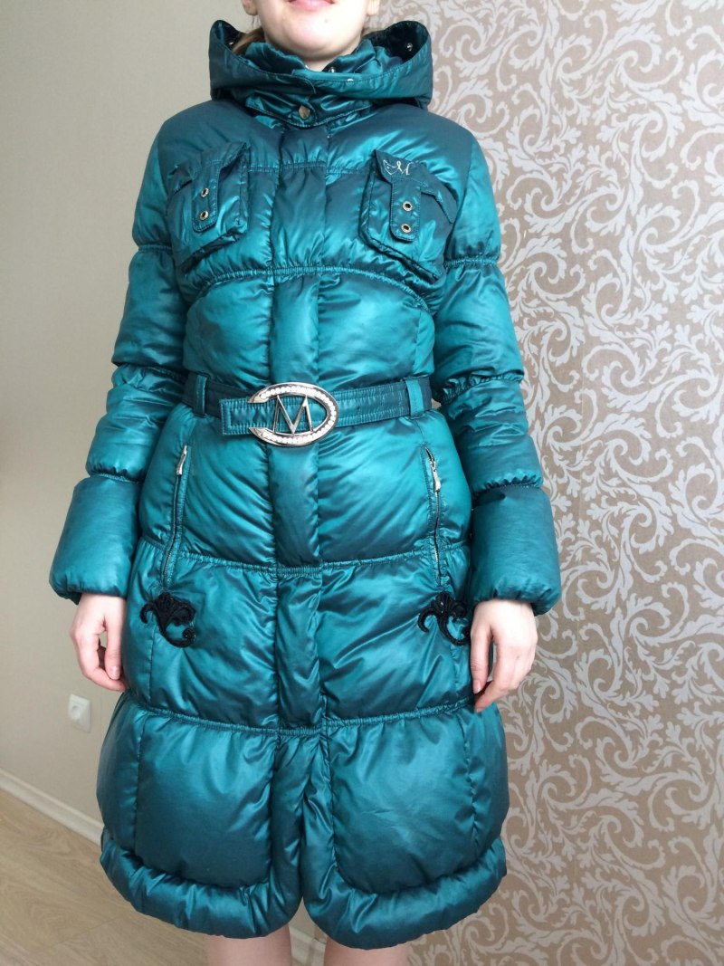 Пуховик со снежинками