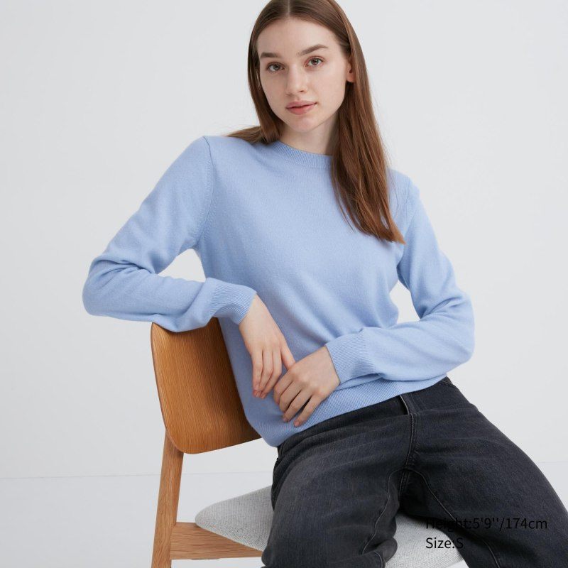 Uniqlo бледно розовая водолазка