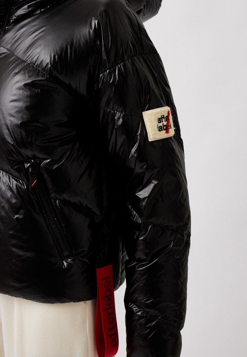 Куртки after Label