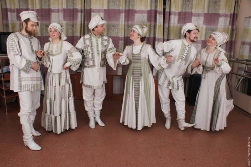 Сценический народный костюм