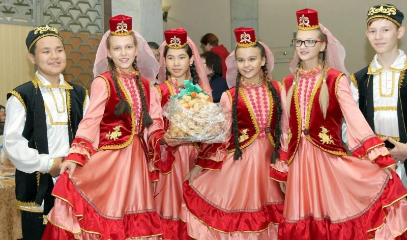 Национальные костюмы