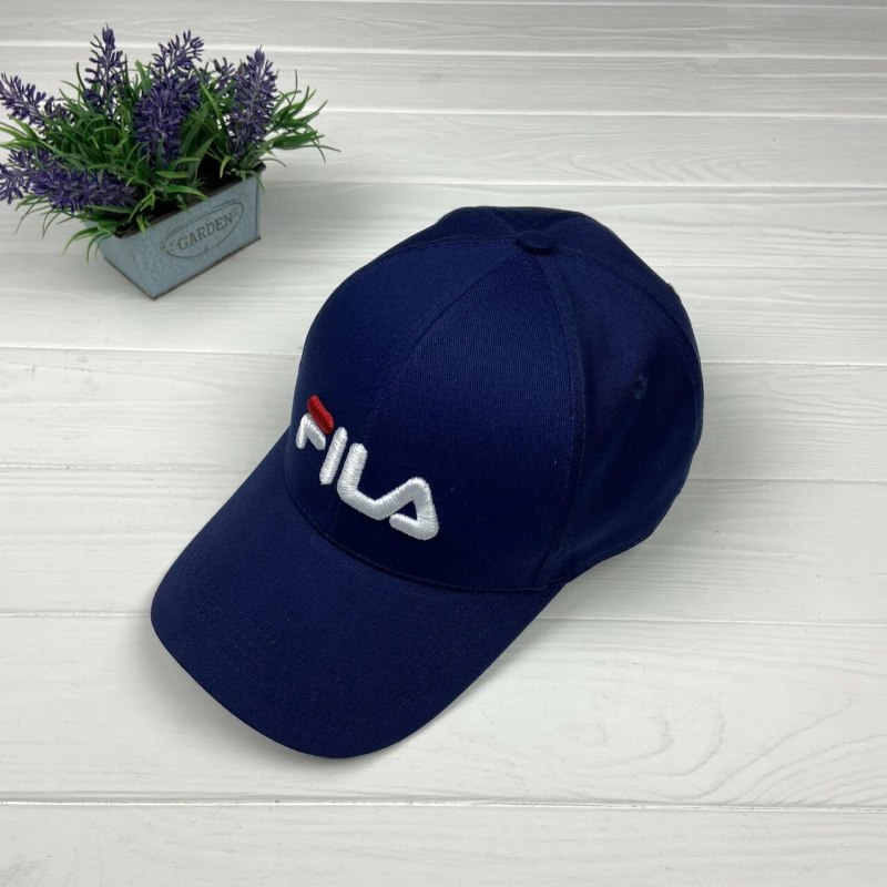 Зимняя кепка Fila синяя