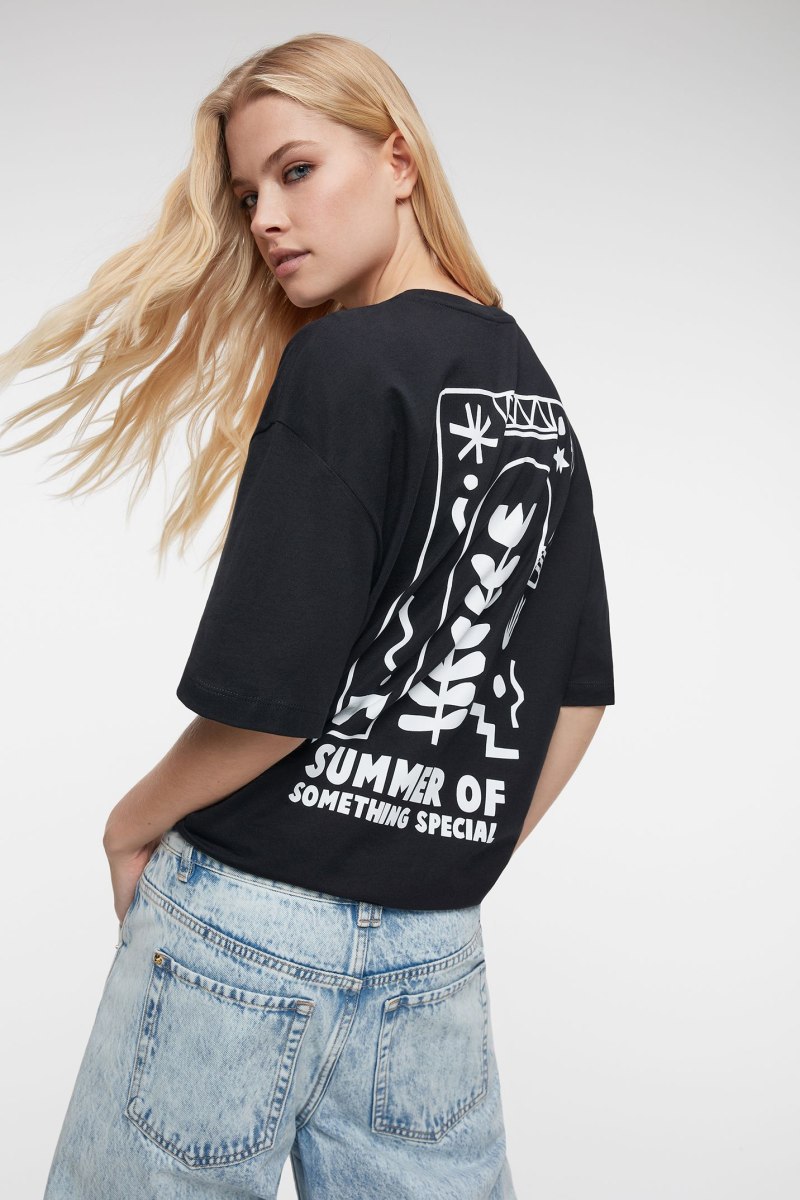 Женская футболка Stradivarius