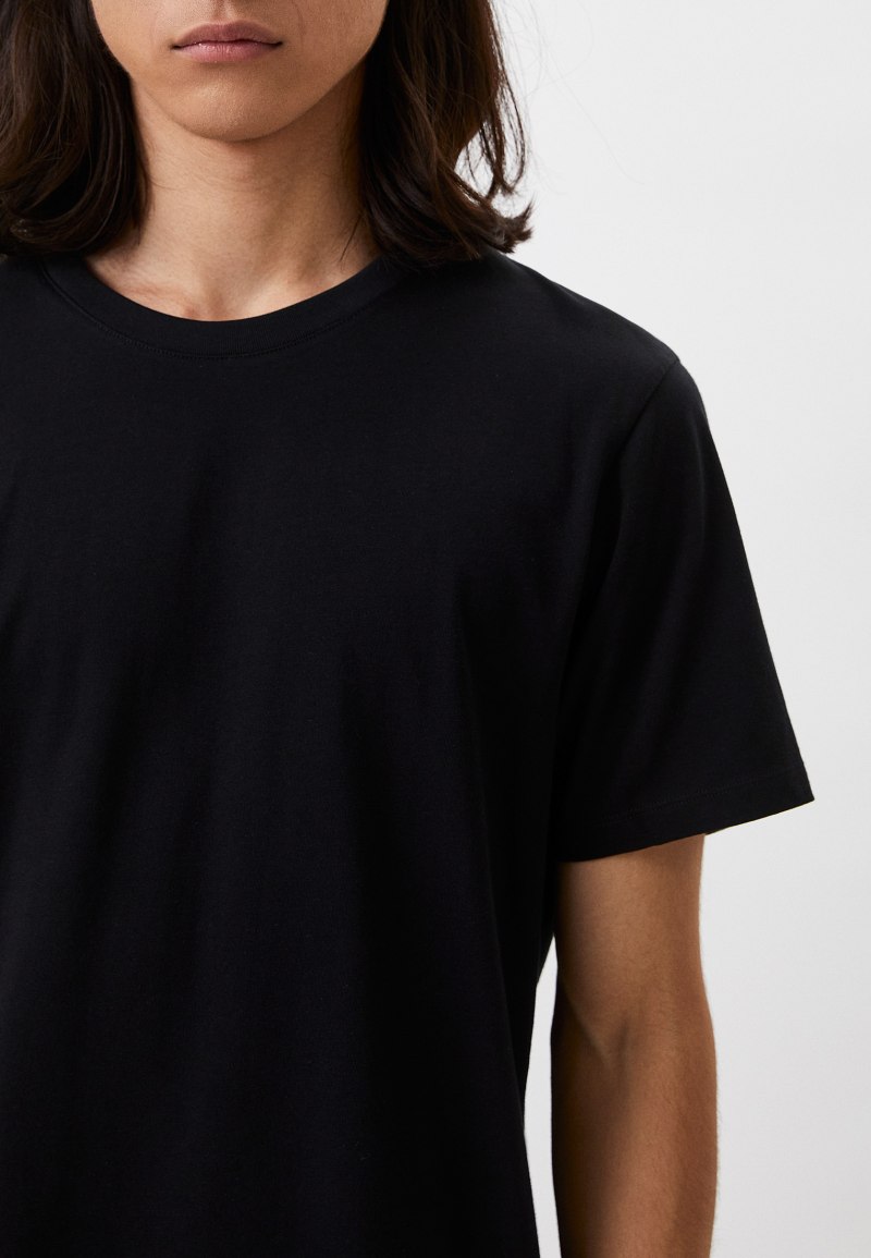 Футболка Uniqlo