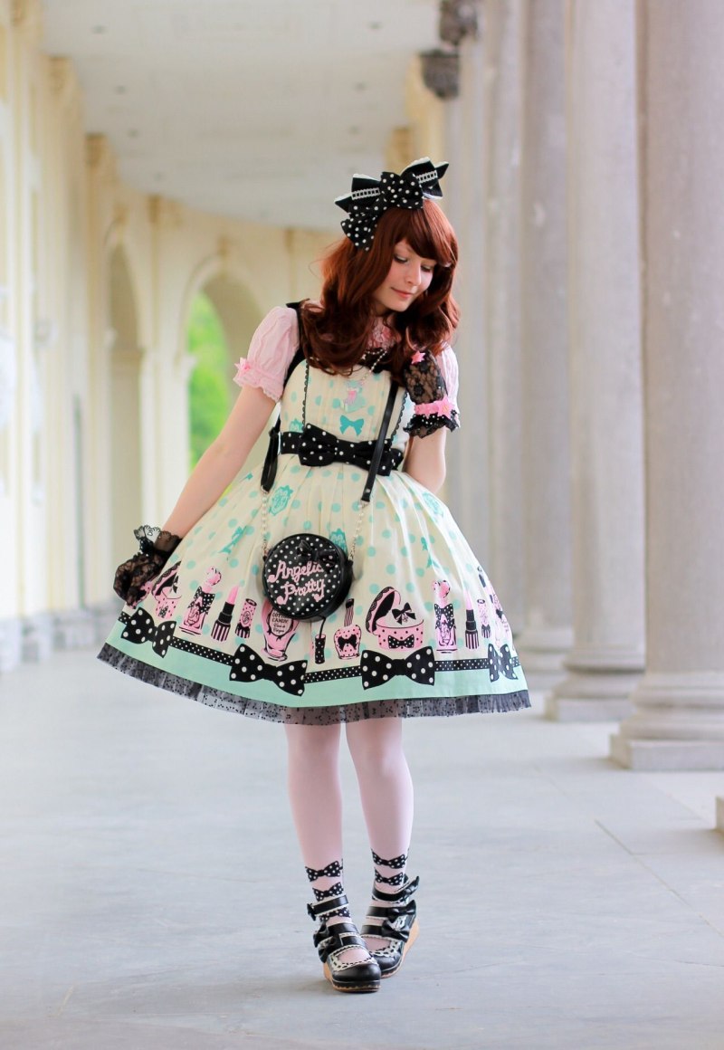 Японский Harajuku стиль Лолита