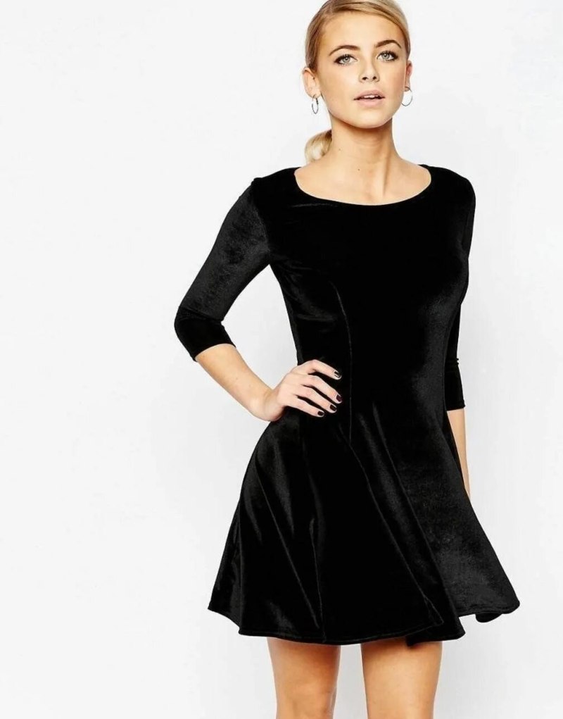 Платье boohoo черное бархатное