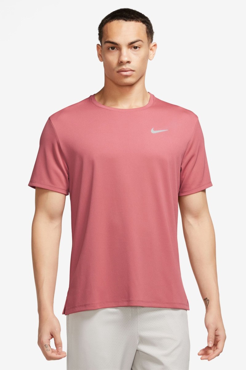 Футболка Nike Dri Fit красная