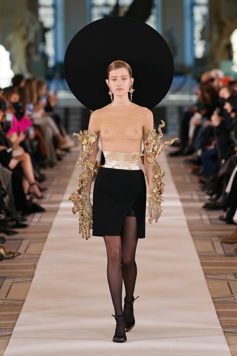 Schiaparelli Haute Couture Весна лето 2022
