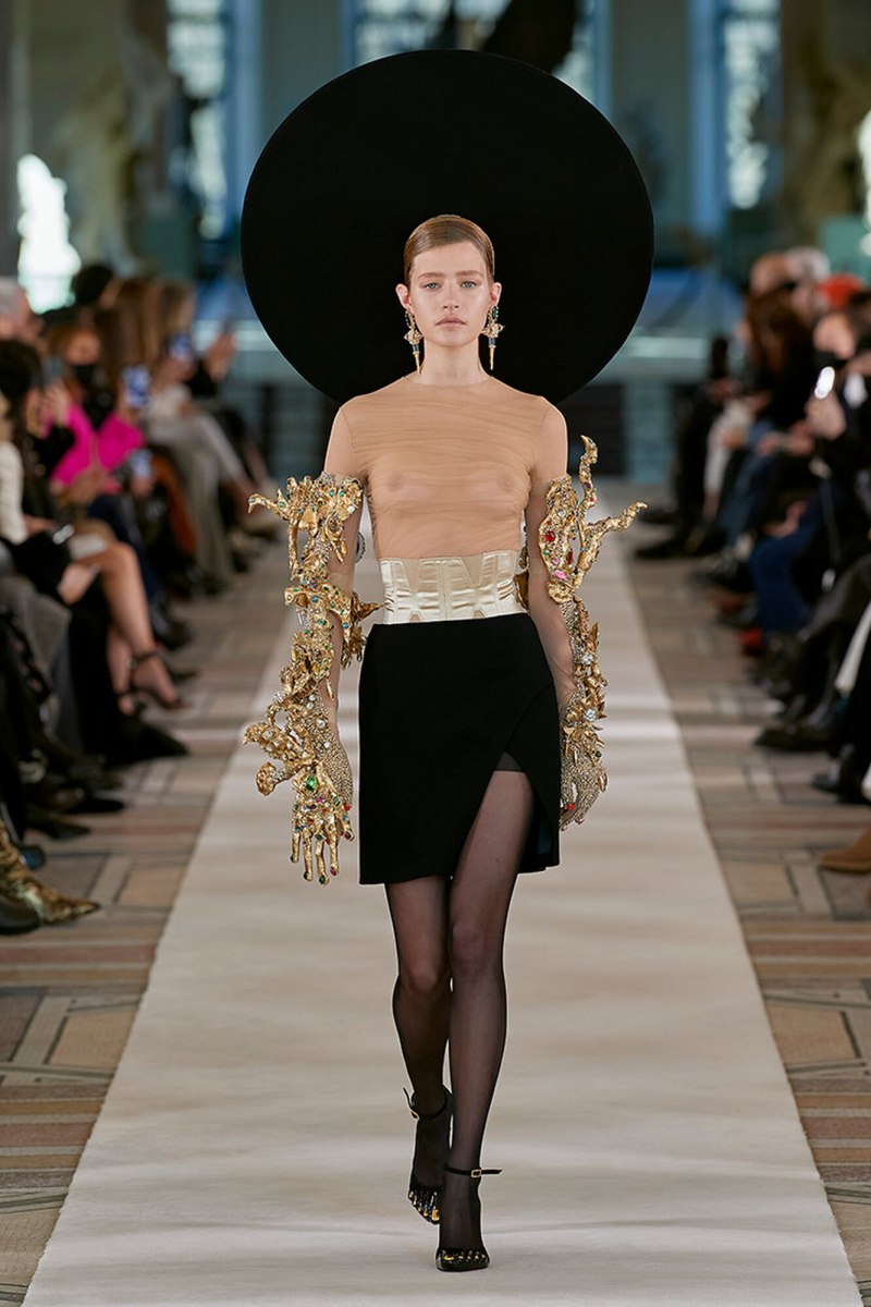 Schiaparelli Haute Couture Весна лето 2022