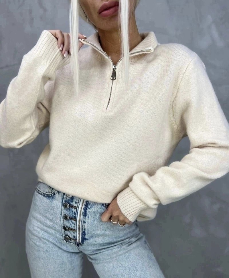 Джемпер с замком на горле