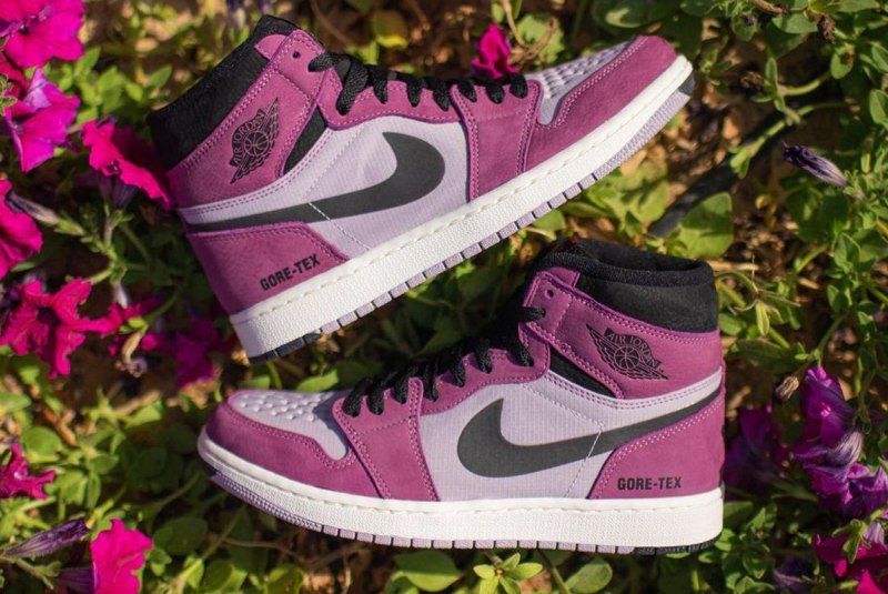 Air Jordan 1 High Gore Tex Berry