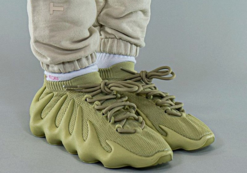 Кроссовки adidas Yeezy 450