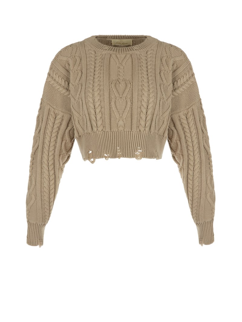 Рваный свитер