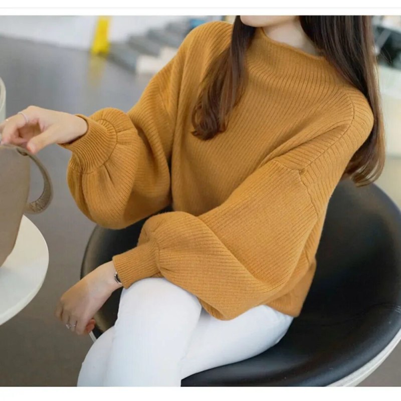 Свитер собъемными рукаавами