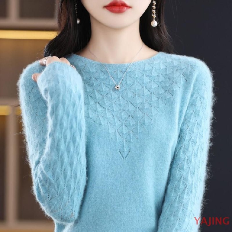 Девушка с вырезом на брюке