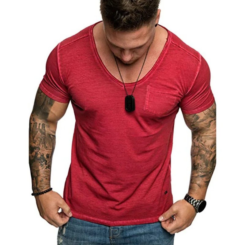 Футболка с широким вырезом