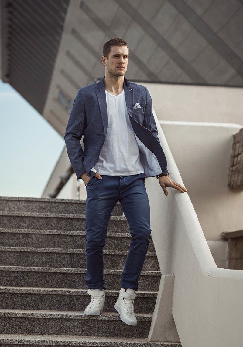 Пиджак джинсы кеды