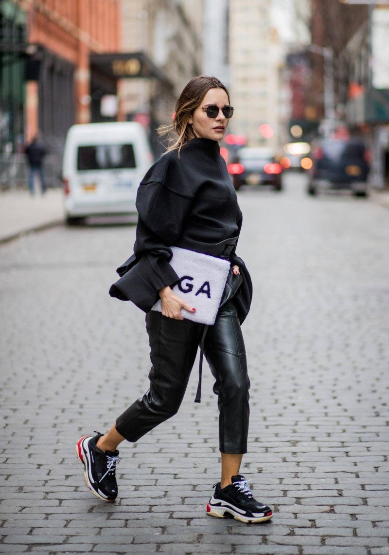 Balenciaga кроссовки стрит стайл