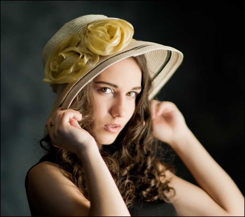 Шляпка-ток с вуалью