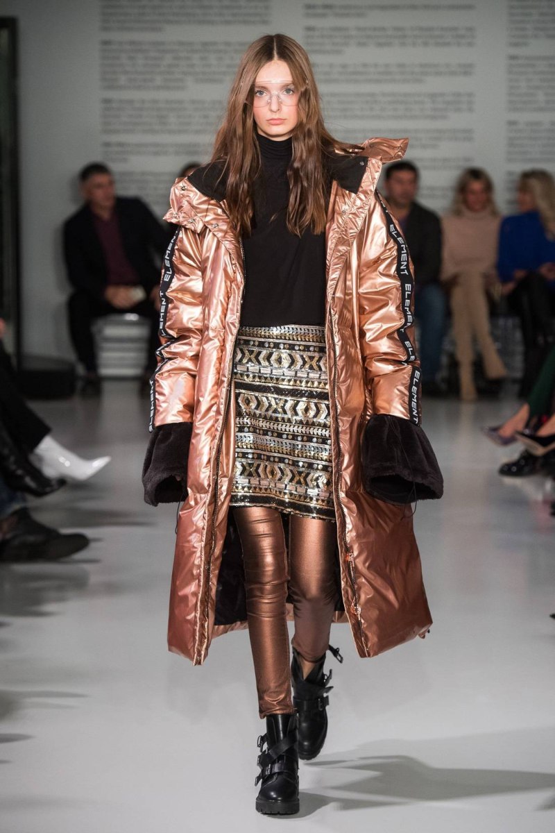 Модные подиумы 2023 пуховики