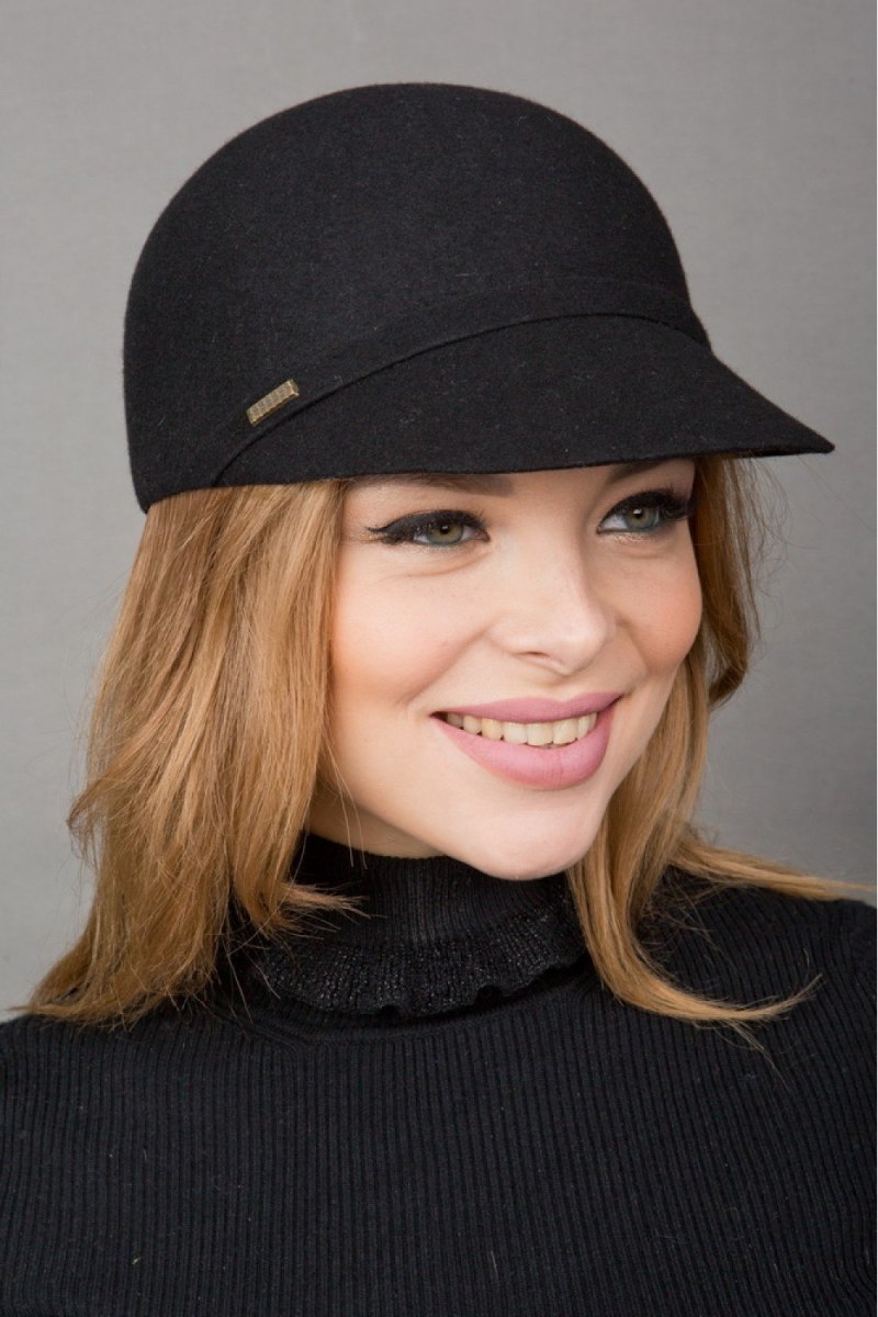 Фетровая кепка-жокейка