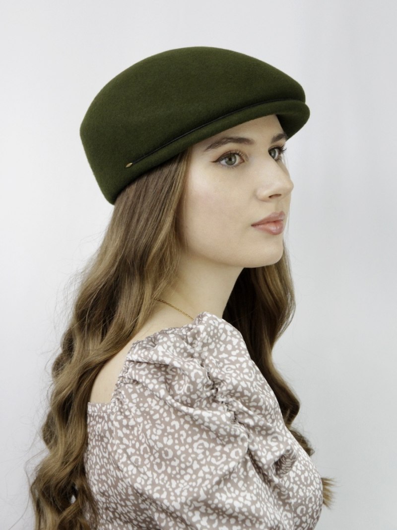 Теплая кепка женская