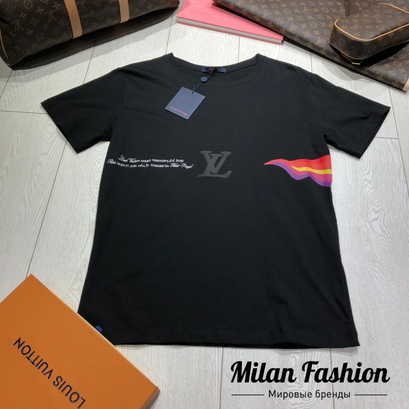 Черная футболка Луи Виттон
