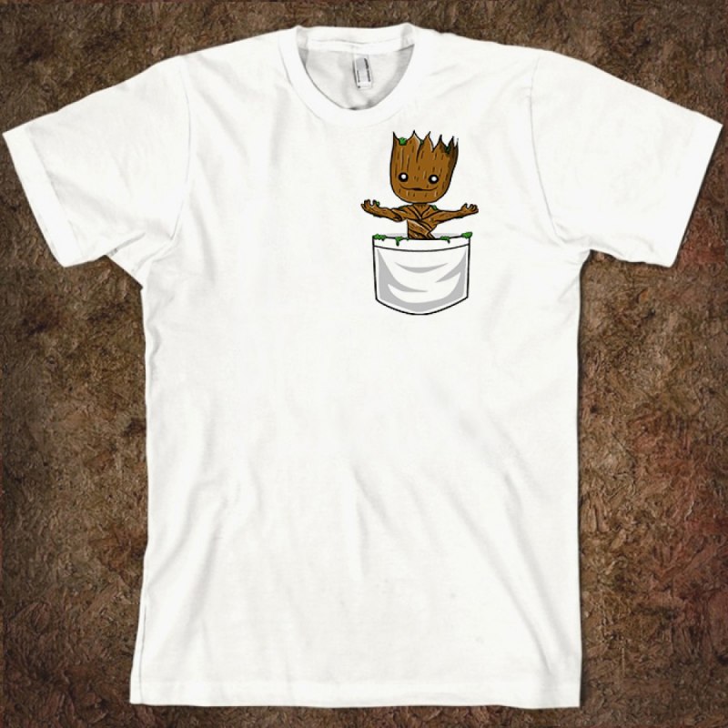 Футболка с принтом в кармане